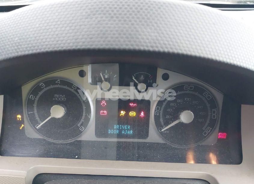 Photo 7 of 2008 Mercury Mariner V6 (VIN 4M2CU91198KJ18085)