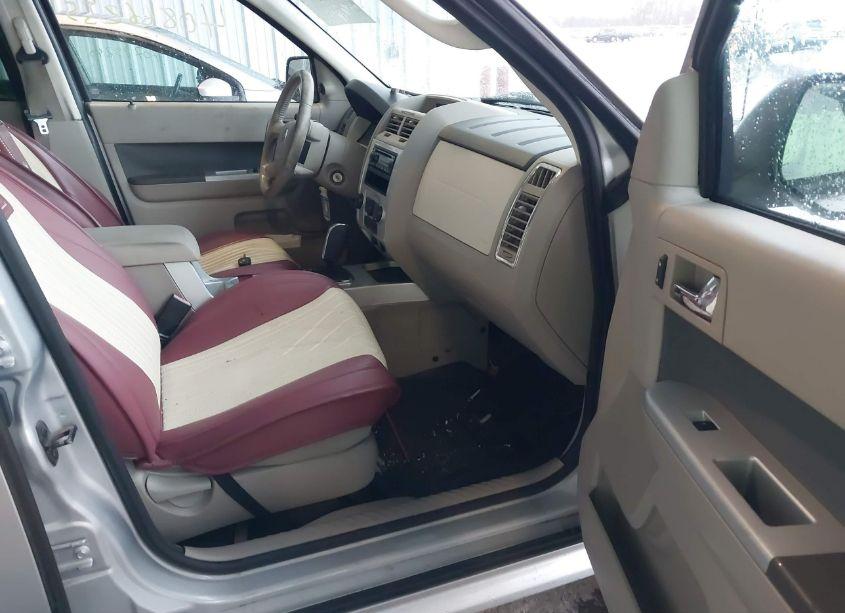 Photo 5 of 2009 Mercury Mariner I4 (VIN 4M2CU91779KJ12839)