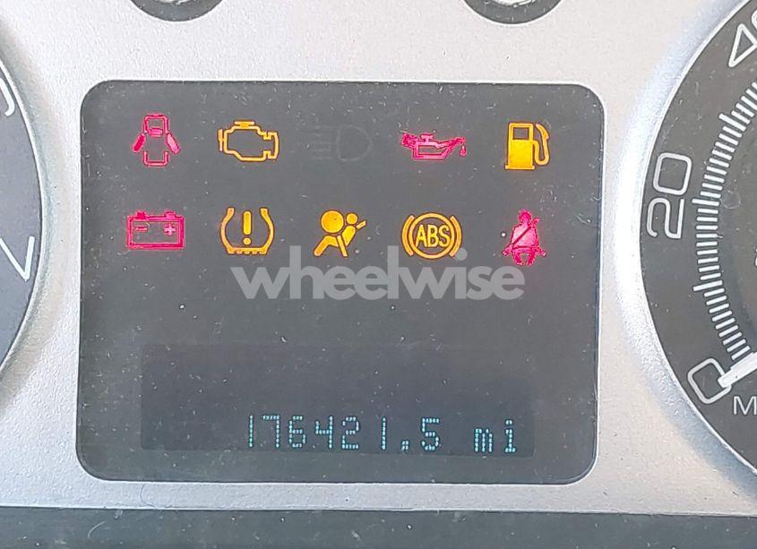 Photo 15 of 2009 Mercury Mariner V6 (VIN 4M2CU91G99KJ12339)