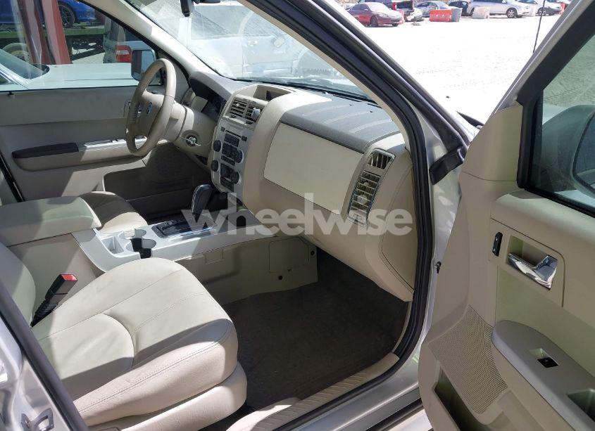 Photo 5 of 2008 Mercury Mariner PREMIER (VIN 4M2CU97128KJ00843)