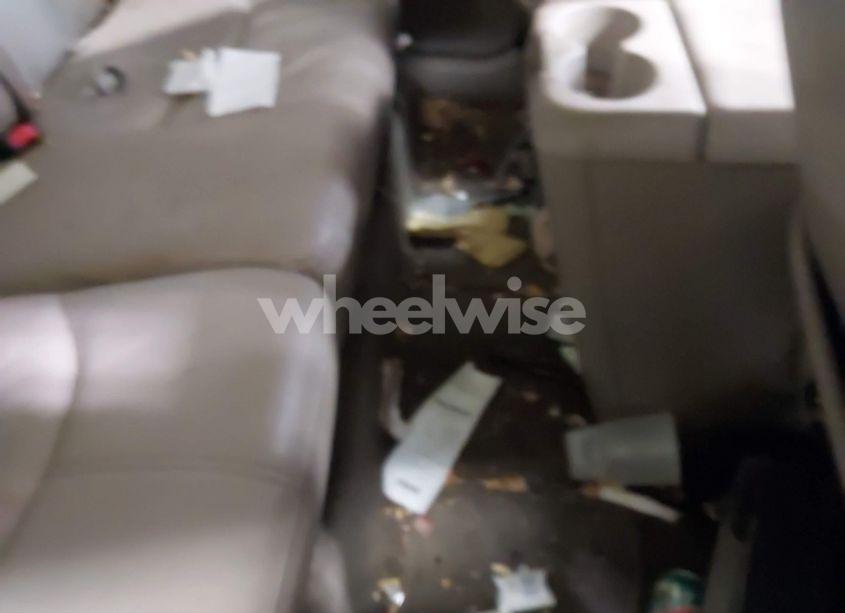 Photo 8 of 2009 Mercury Mariner PREMIER (VIN 4M2CU97729KJ00086)