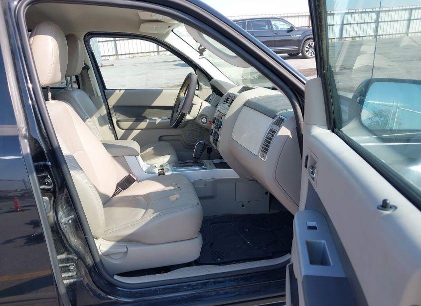 Photo 5 of 2009 Mercury Mariner PREMIER V6 (VIN 4M2CU97G19KJ14044)