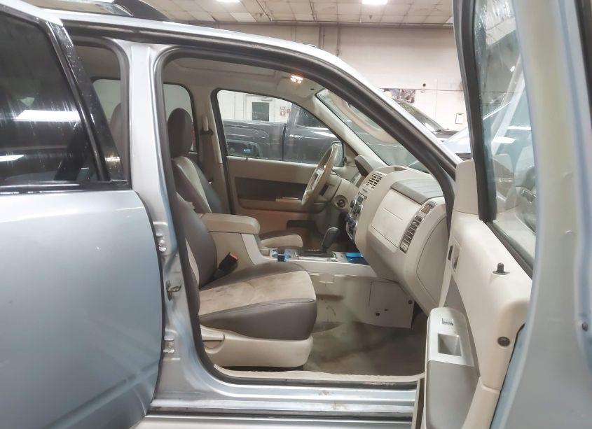 Photo 5 of 2009 Mercury Mariner PREMIER V6 (VIN 4M2CU97G69KJ06957)