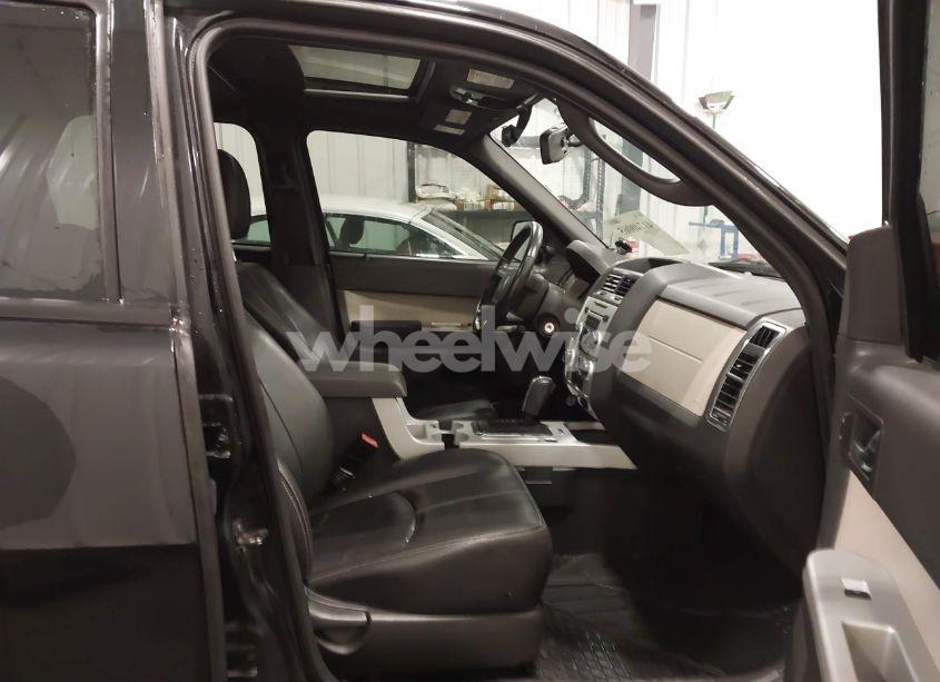 Photo 5 of 2009 Mercury Mariner PREMIER V6 (VIN 4M2CU97G79KJ02576)