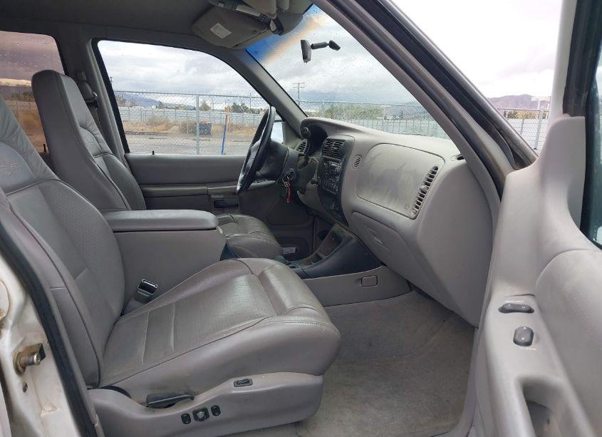 Photo 5 of 1997 Mercury Mountaineer N/A (VIN 4M2DU55P2VUJ25052)