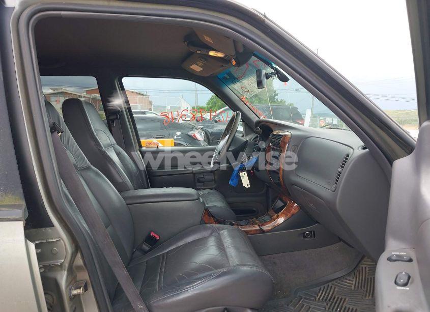 Photo 5 of 1999 Mercury Mountaineer N/A (VIN 4M2DU55P4XUJ17716)