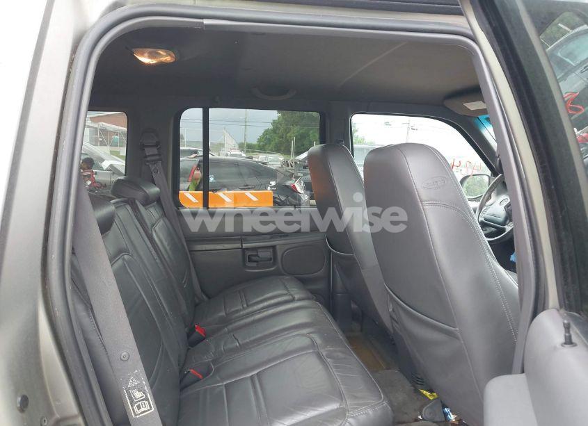 Photo 8 of 1999 Mercury Mountaineer N/A (VIN 4M2DU55P4XUJ17716)