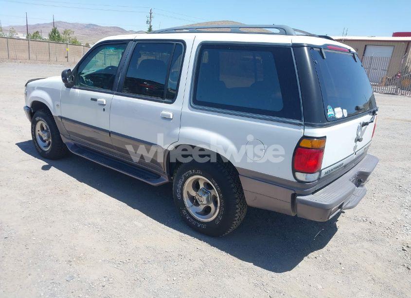 Photo 3 of 1997 Mercury Mountaineer N/A (VIN 4M2DU55P7VUJ38590)