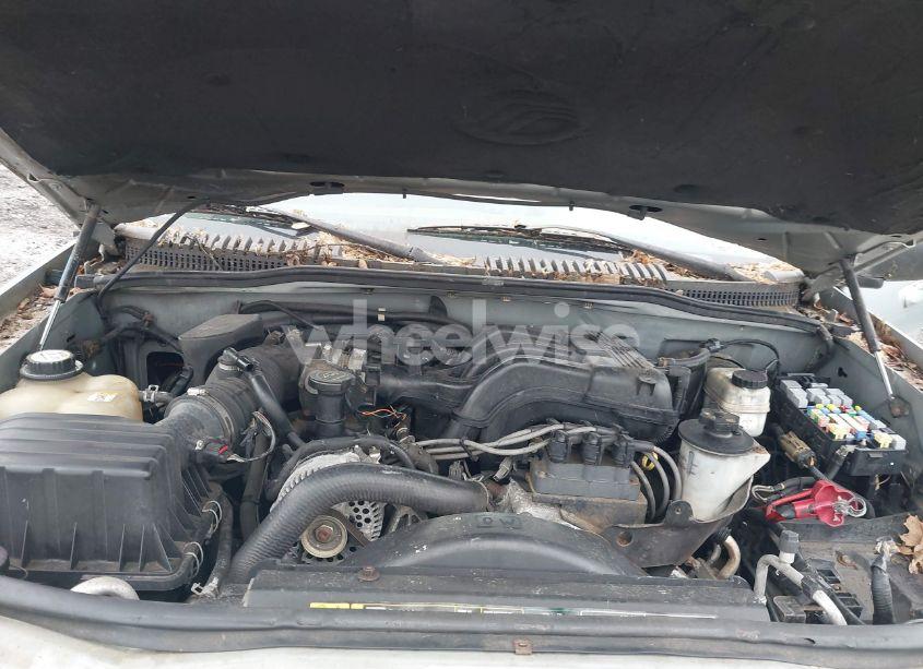 Photo 10 of 2005 Mercury Mountaineer N/A (VIN 4M2DU86E25ZJ20760)