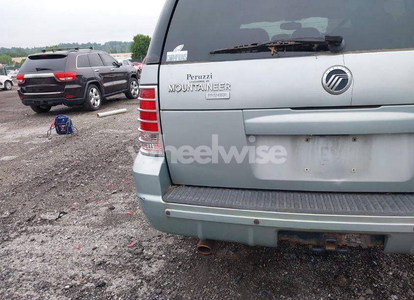 Photo 6 of 2005 Mercury Mountaineer N/A (VIN 4M2DU86E25ZJ20760)