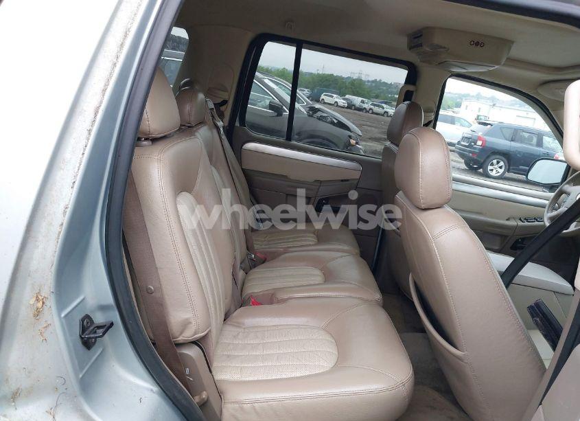Photo 8 of 2005 Mercury Mountaineer N/A (VIN 4M2DU86E25ZJ20760)