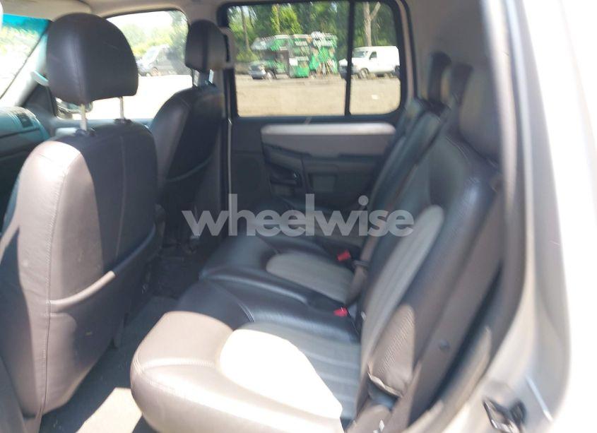 Photo 8 of 2004 Mercury Mountaineer N/A (VIN 4M2DU86E34ZJ53426)