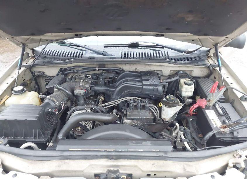 Photo 10 of 2005 Mercury Mountaineer N/A (VIN 4M2DU86K55UJ15832)