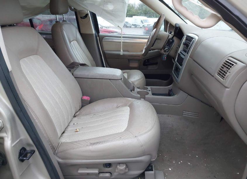 Photo 5 of 2005 Mercury Mountaineer N/A (VIN 4M2DU86K55UJ15832)