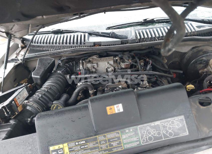 Photo 10 of 2004 Mercury Mountaineer N/A (VIN 4M2DU86W04UJ05601)