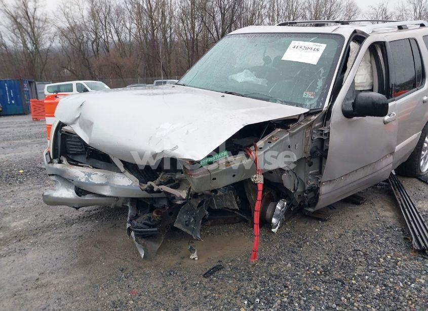 Photo 6 of 2004 Mercury Mountaineer N/A (VIN 4M2DU86W04UJ05601)