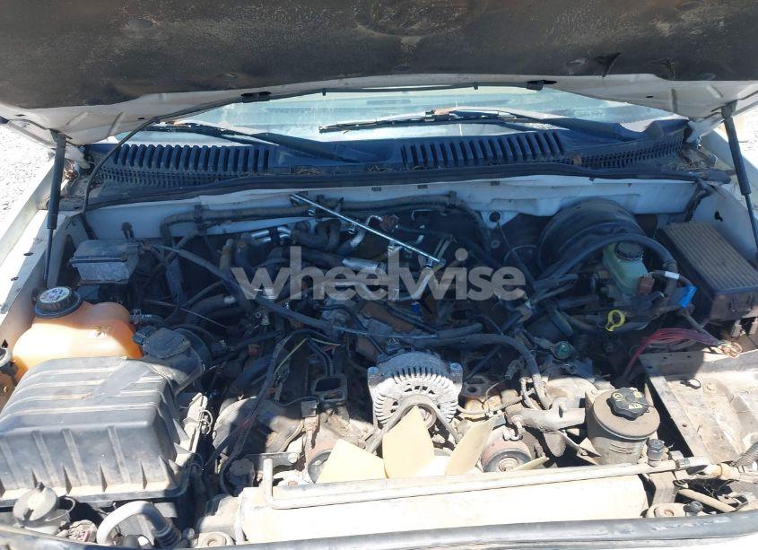 Photo 10 of 2002 Mercury Mountaineer N/A (VIN 4M2DU86W32ZJ16155)