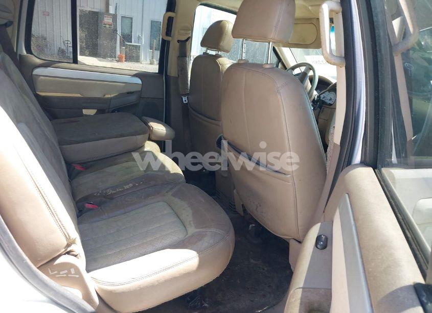 Photo 8 of 2002 Mercury Mountaineer N/A (VIN 4M2DU86W32ZJ16155)