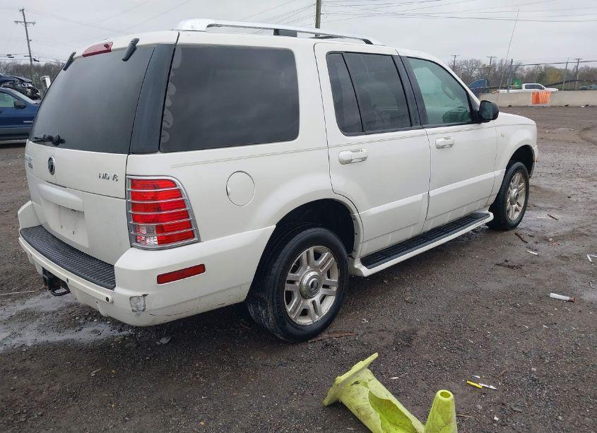 Photo 4 of 2004 Mercury Mountaineer N/A (VIN 4M2DU86W64ZJ22034)