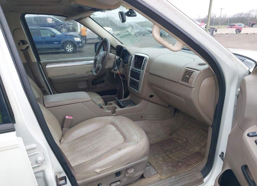 Photo 5 of 2004 Mercury Mountaineer N/A (VIN 4M2DU86W64ZJ22034)