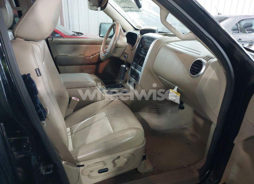 Photo 5 of 2010 Mercury Mountaineer PREMIER (VIN 4M2EN3JE6AUJ04564)