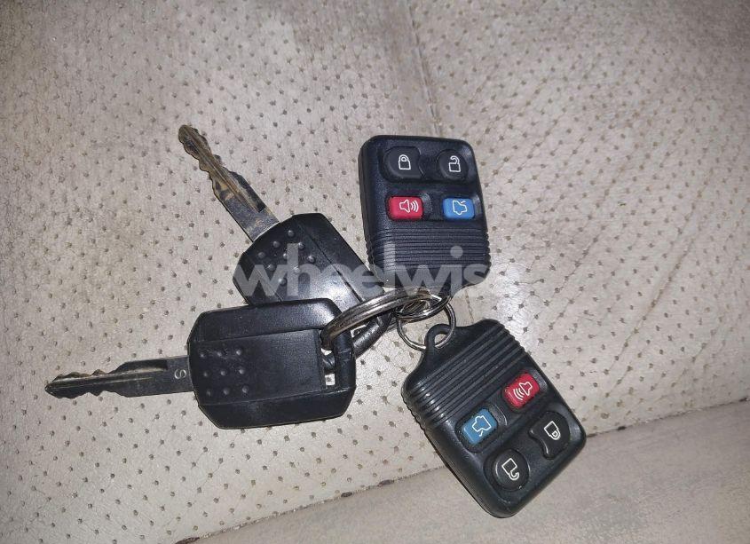 Photo 11 of 2010 Mercury Mountaineer N/A (VIN 4M2EN4HE9AUJ05123)