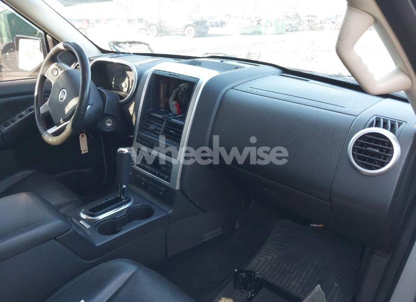 Photo 5 of 2010 Mercury Mountaineer PREMIER (VIN 4M2EN4J86AUJ06833)