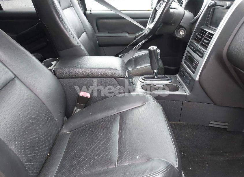 Photo 5 of 2010 Mercury Mountaineer PREMIER (VIN 4M2EN4JE4AUJ00325)