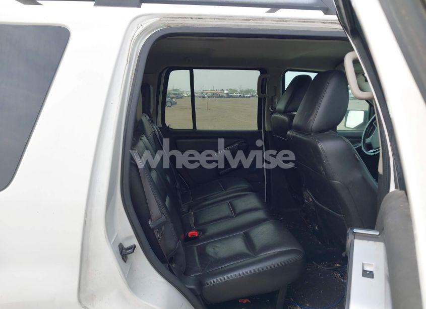 Photo 8 of 2009 Mercury Mountaineer N/A (VIN 4M2EU37E69UJ01928)
