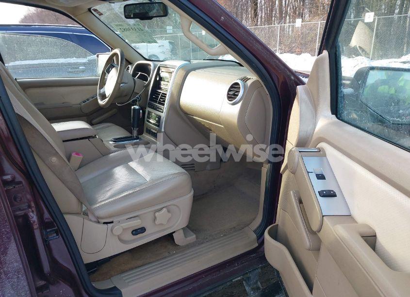 Photo 5 of 2007 Mercury Mountaineer PREMIER (VIN 4M2EU38E57UJ18327)