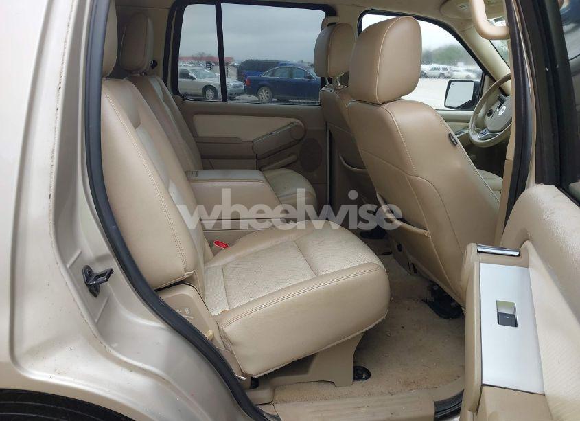 Photo 8 of 2007 Mercury Mountaineer PREMIER (VIN 4M2EU38E77UJ06759)