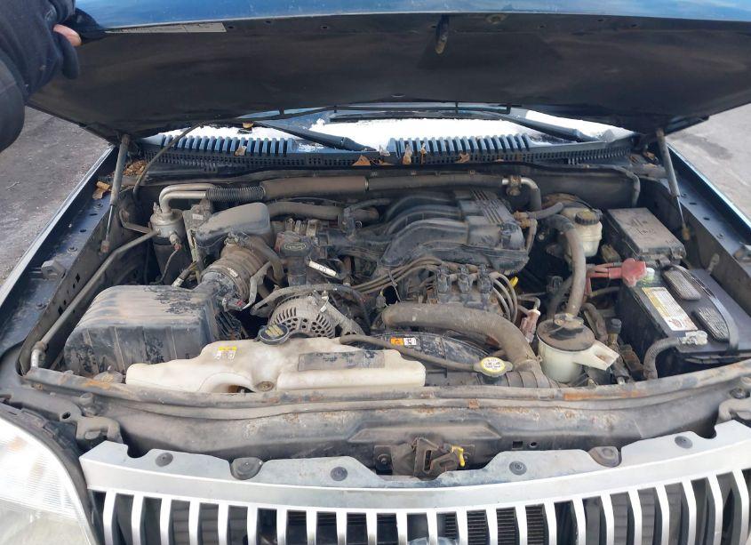 Photo 10 of 2007 Mercury Mountaineer N/A (VIN 4M2EU47E07UJ19246)