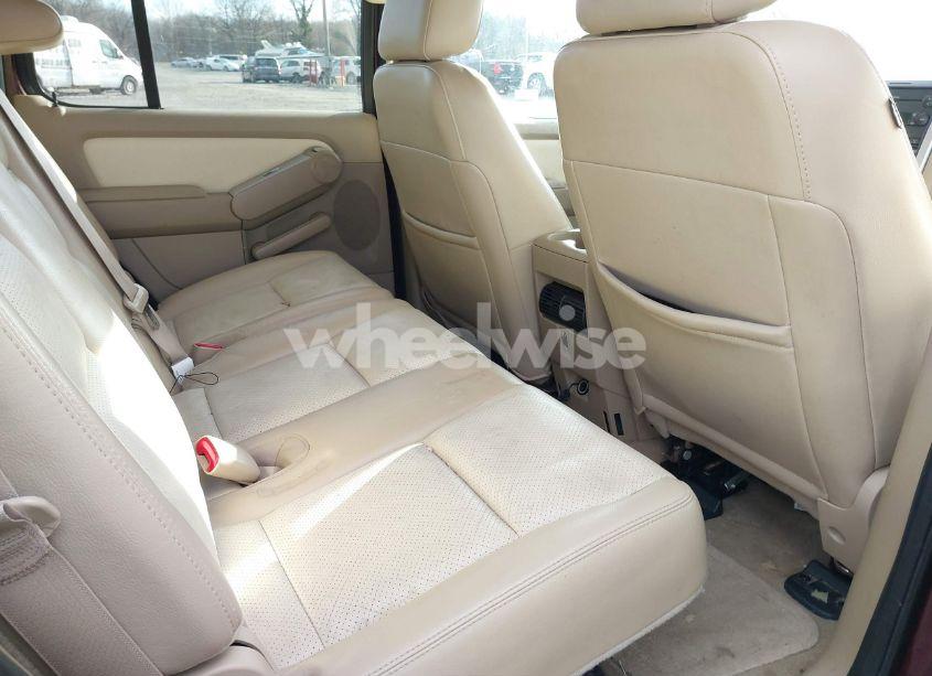 Photo 8 of 2007 Mercury Mountaineer N/A (VIN 4M2EU47E17UJ17800)