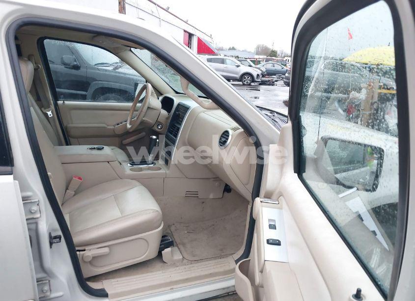 Photo 5 of 2006 Mercury Mountaineer LUXURY (VIN 4M2EU47E26UJ16637)