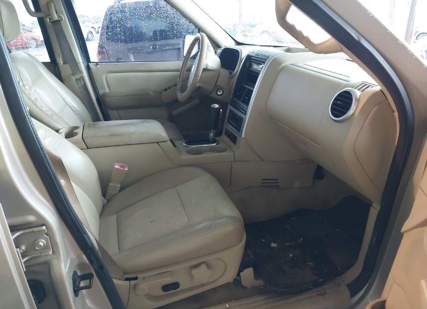 Photo 5 of 2006 Mercury Mountaineer LUXURY (VIN 4M2EU47E36ZJ02135)