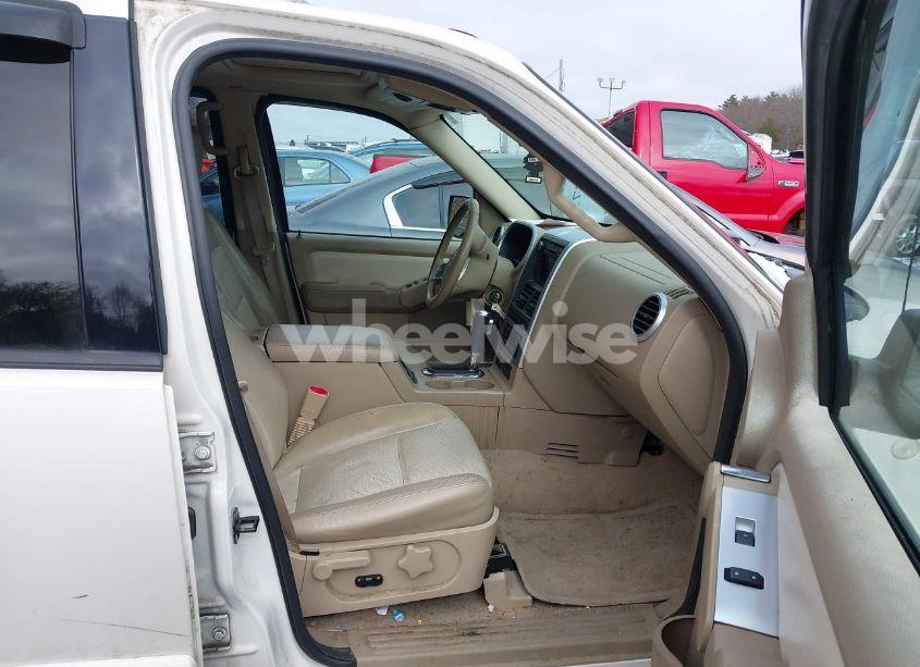 Photo 5 of 2008 Mercury Mountaineer PREMIER (VIN 4M2EU48848UJ00015)