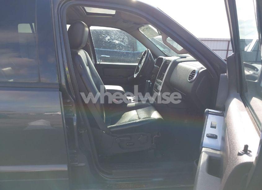 Photo 5 of 2007 Mercury Mountaineer PREMIER (VIN 4M2EU48867UJ01519)