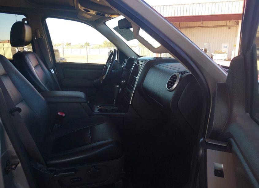 Photo 5 of 2008 Mercury Mountaineer PREMIER (VIN 4M2EU48878UJ04060)