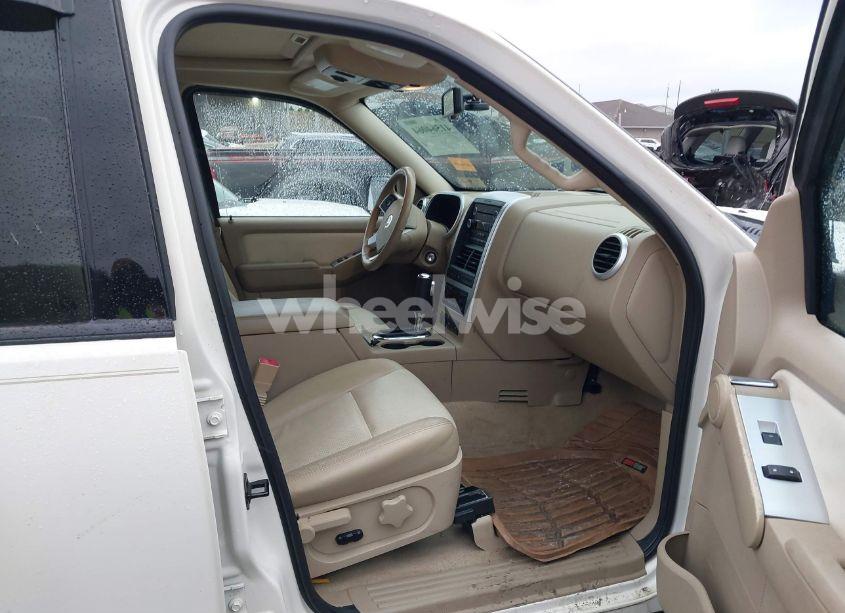 Photo 5 of 2008 Mercury Mountaineer PREMIER (VIN 4M2EU48878UJ07069)