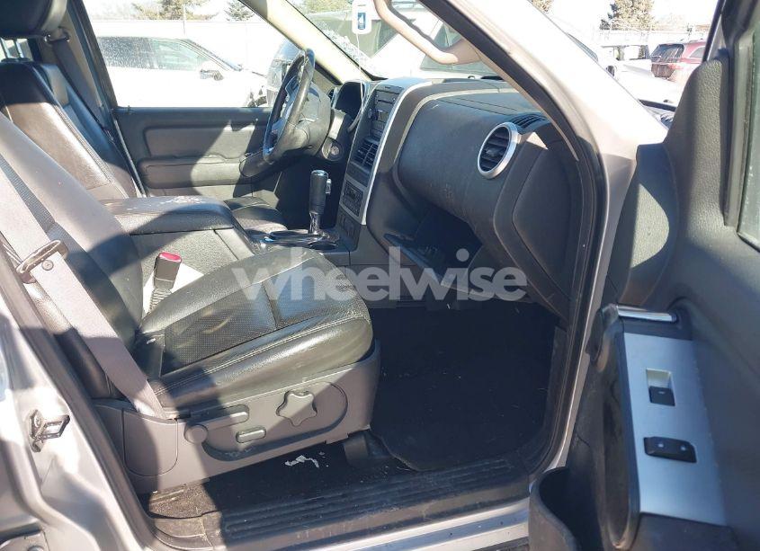 Photo 5 of 2009 Mercury Mountaineer PREMIER (VIN 4M2EU48E09UJ03288)