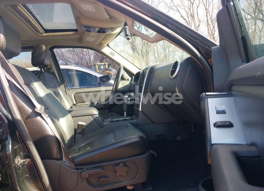 Photo 5 of 2008 Mercury Mountaineer PREMIER (VIN 4M2EU48E48UJ00084)