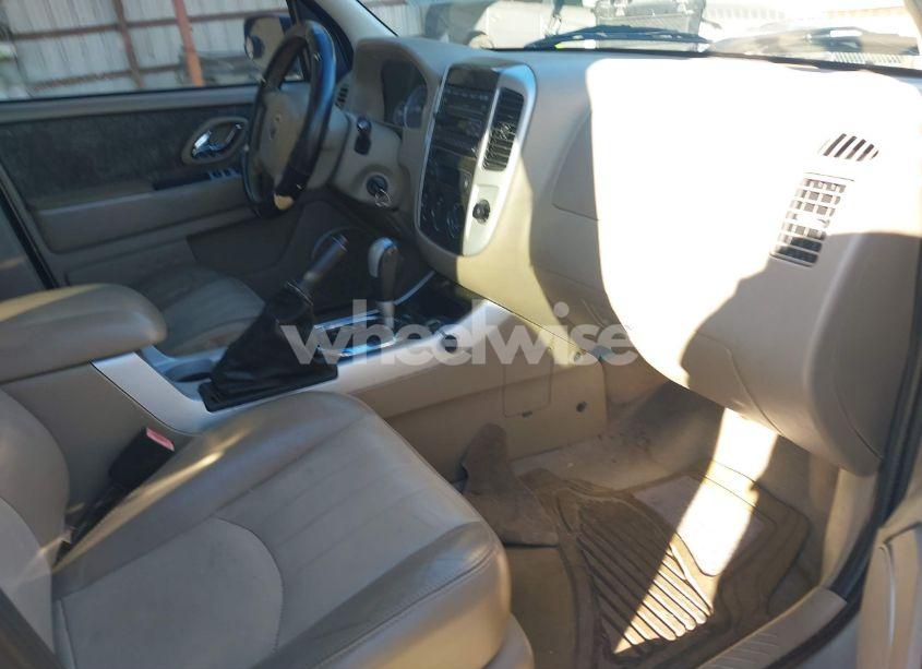 Photo 5 of 2005 Mercury Mariner LUXURY/PREMIER (VIN 4M2YU56165DJ12462)