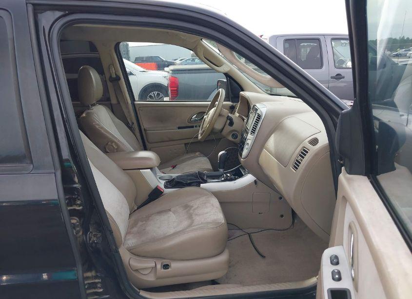 Photo 5 of 2005 Mercury Mariner LUXURY/PREMIER (VIN 4M2YU56165DJ22599)