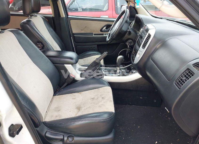 Photo 5 of 2005 Mercury Mariner LUXURY/PREMIER (VIN 4M2YU56185DJ17484)