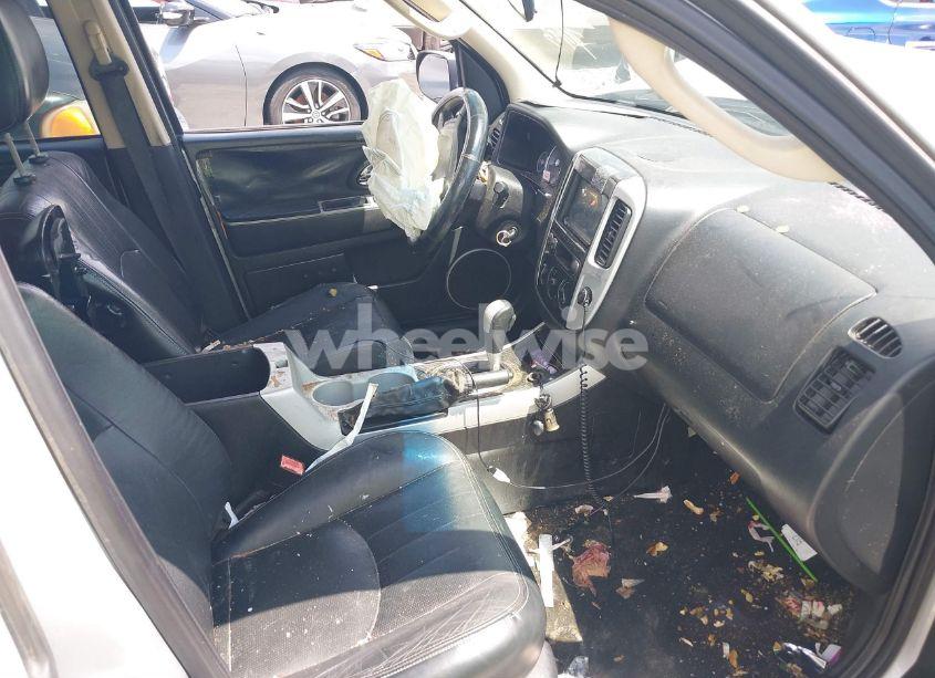 Photo 5 of 2005 Mercury Mariner LUXURY/PREMIER (VIN 4M2YU561X5DJ09502)