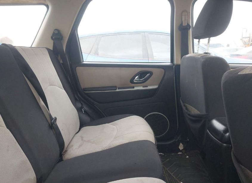 Photo 8 of 2005 Mercury Mariner CONVENIENCE (VIN 4M2YU56Z35DJ26874)