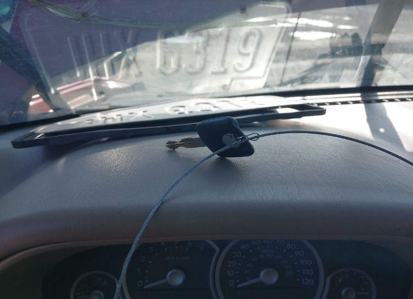 Photo 11 of 2005 Mercury Mariner CONVENIENCE (VIN 4M2YU56Z75DJ08393)