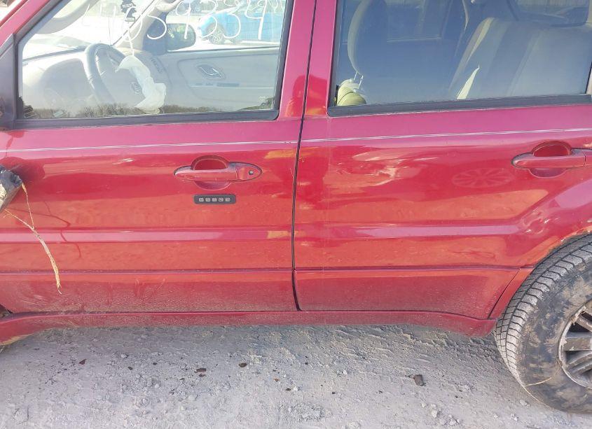 Photo 14 of 2005 Mercury Mariner CONVENIENCE (VIN 4M2YU56Z75DJ08393)