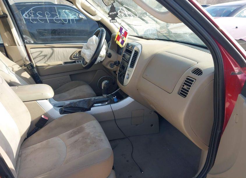 Photo 5 of 2005 Mercury Mariner CONVENIENCE (VIN 4M2YU56Z75DJ08393)