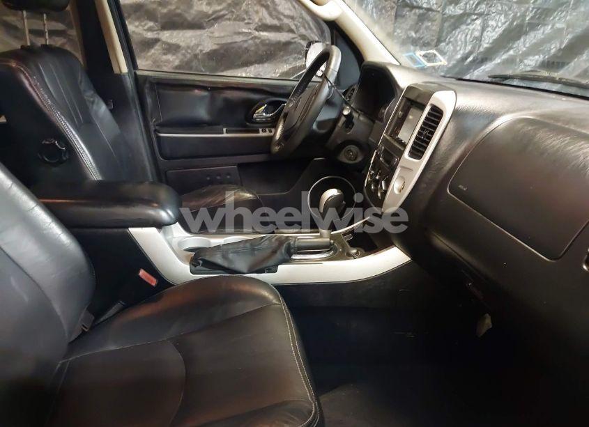 Photo 5 of 2005 Mercury Mariner LUXURY/PREMIER (VIN 4M2YU57115DJ31547)